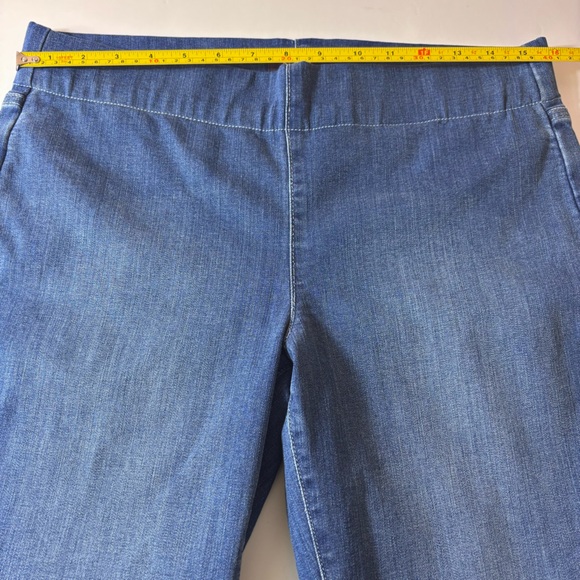 NYDJ Lift Tuck Cropped Jeans Cool Embrace Pull On Stretch Straight Leg Capri 8P - Picture 12 of 15